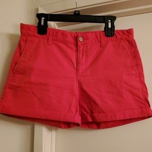 4" Gap shorts
